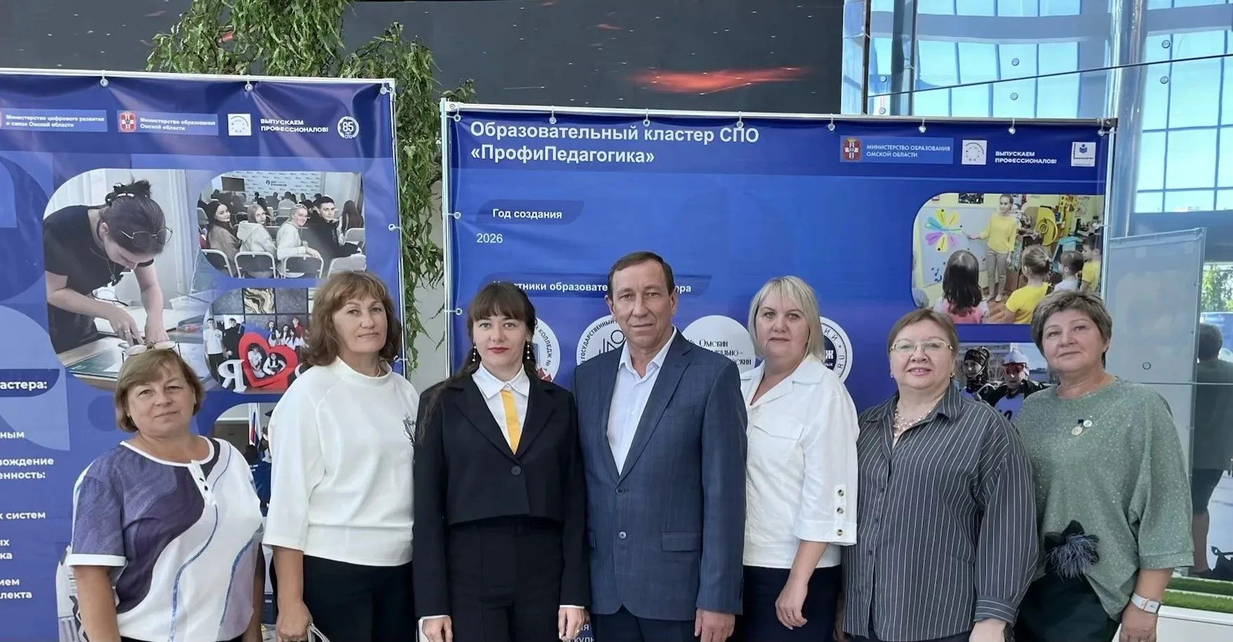 🚌 Сегодня 30 тарских педагогов во главе с председателем комитета по образованию Сергее...