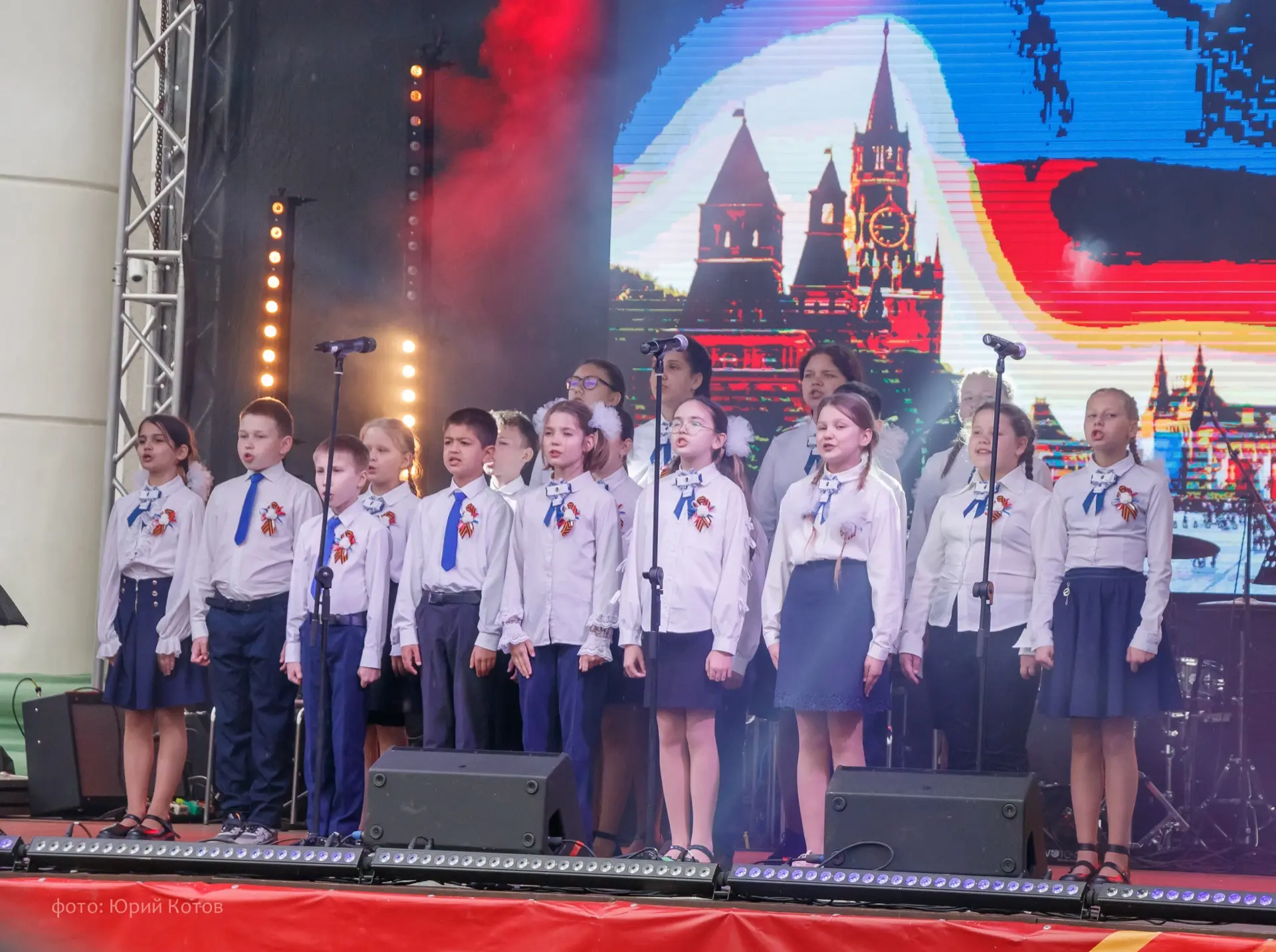 🕊️Школьники со всего Ступино поучаствовали в фестивале «Голоса Победы» на 9 Мая  Фестиваль школьных 