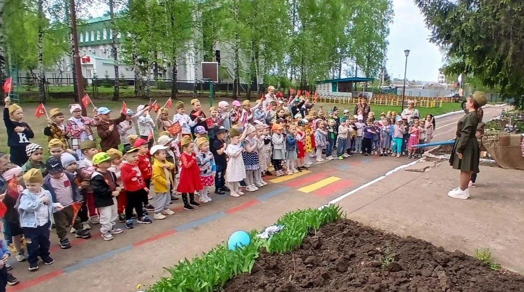 В нашем детском саду состоялся торжественный парад, посвящённый Дню Победы. Воспитанник...