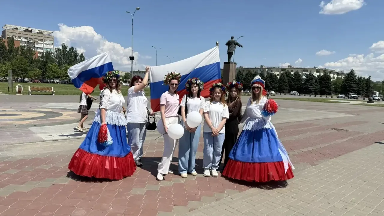 🇷🇺 ВИЭПП принял участие в городской акции «Вперёд, Россия!»

🇷🇺12 июня 2026 года студенты ВИЭПП 
