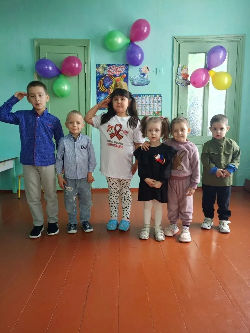 В МБДОУ N10 прошёл утренник, посвящённый Дню Победы. Ребята пели песни военных лет, чит...