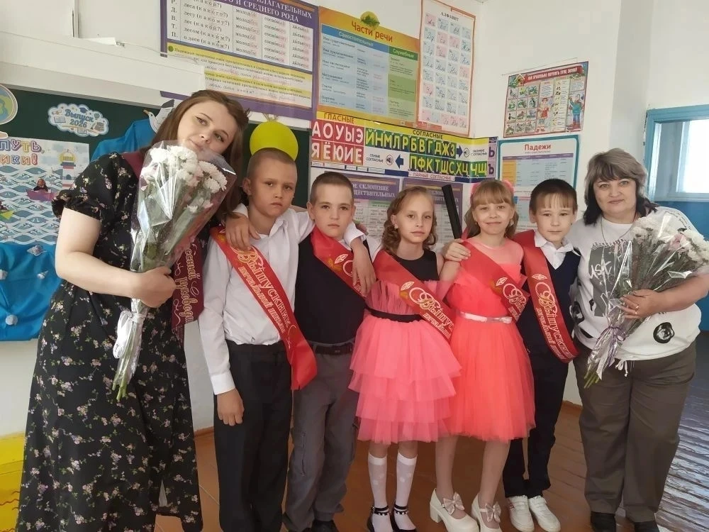 Сегодня ребята 4 класса попрощались с начальной школой.