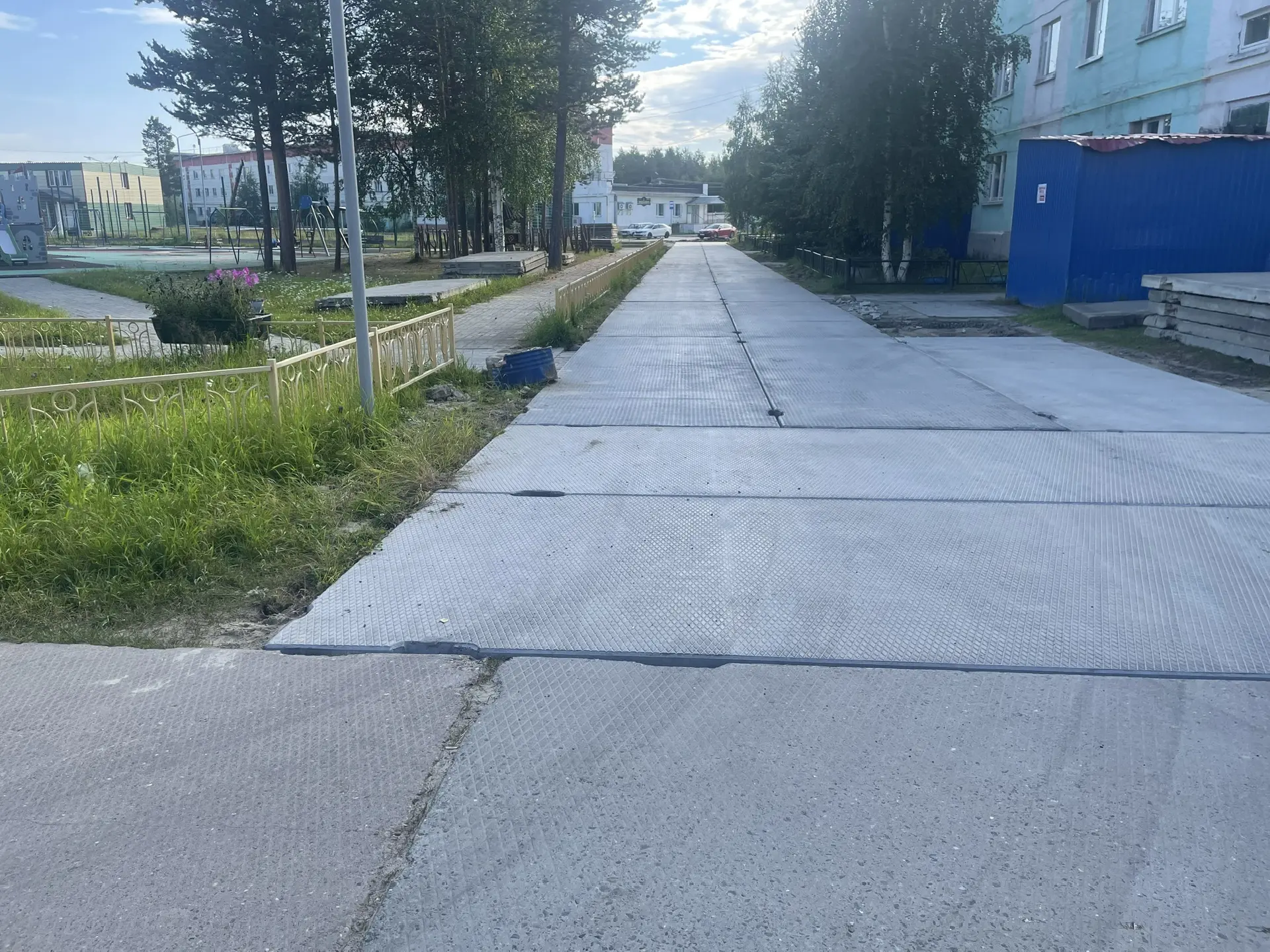 Подвели итоги сезона благоустройства в прошлом году в поселке Ягельном, наметили планы на 2026 год. 