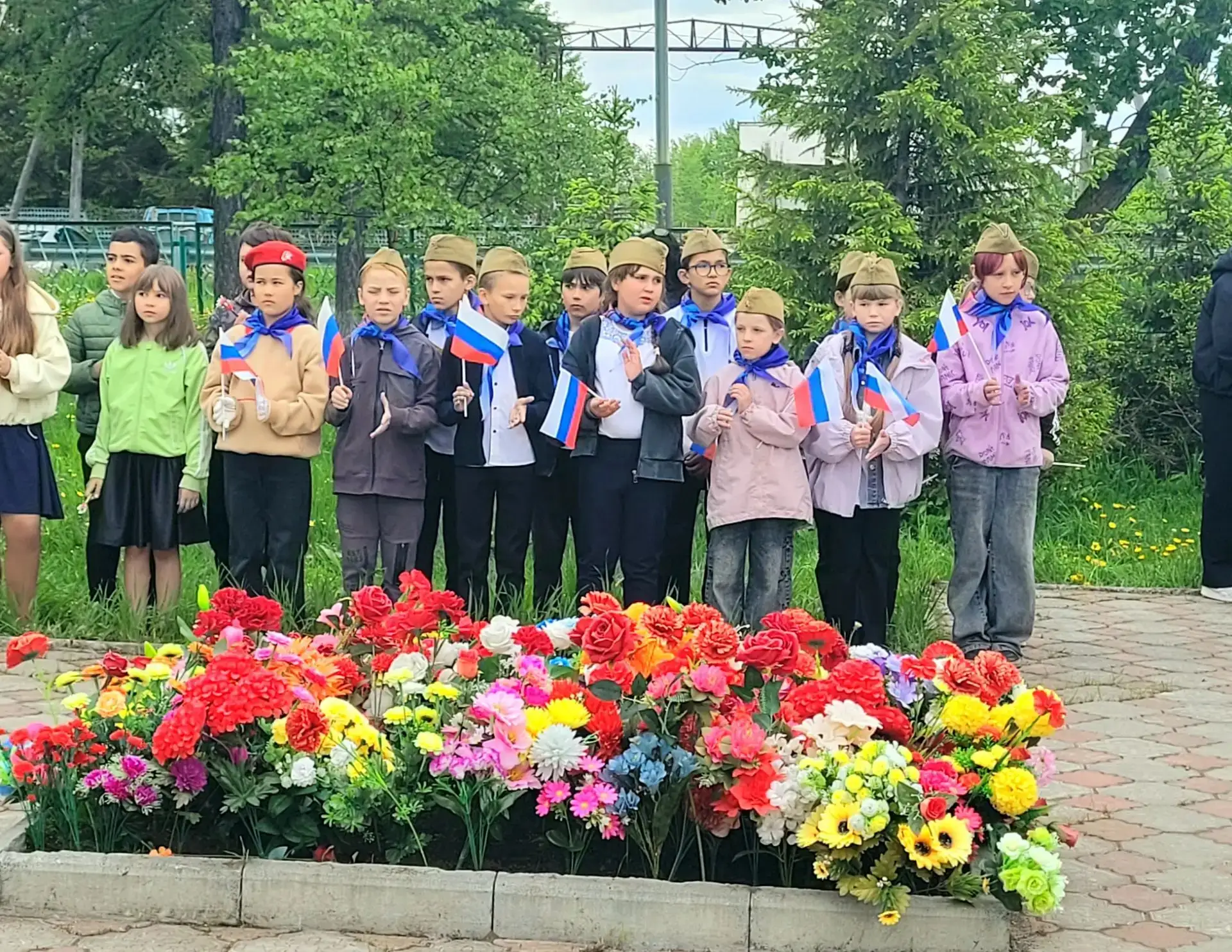 🕯 22 июня — День памяти и скорби.

Сегодня мы собрались у памятника героям Великой Отечественной во