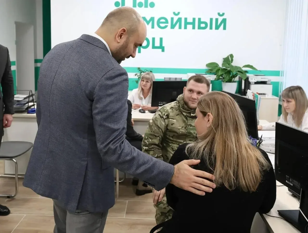 📌 Меры поддержки участников СВО

Самарская область оказывает всестороннюю поддержку участникам спец