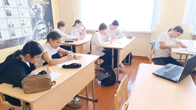 🚀 "Космический диктант" в нашей школе! 🚀