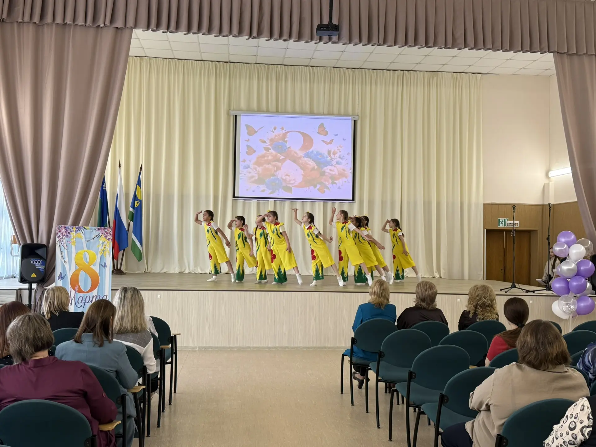🌸 С праздником весны! 🌸 Сегодня в нашей школе прошел душевный концерт, посвященный Международному же