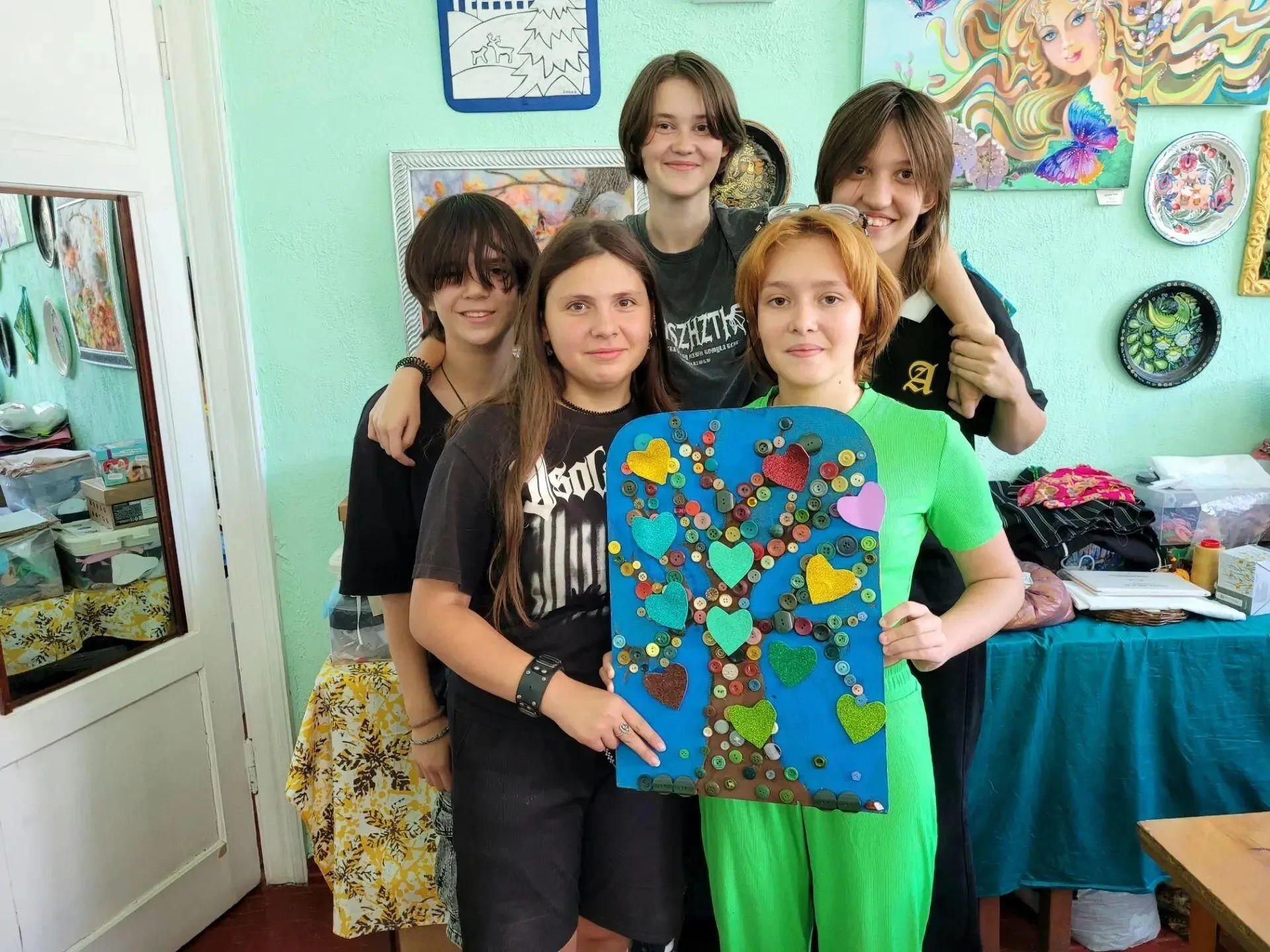 Творческое занятие «Давай дружить!» состоялось в Кировском городском Дворце культуры

Что для вас зн