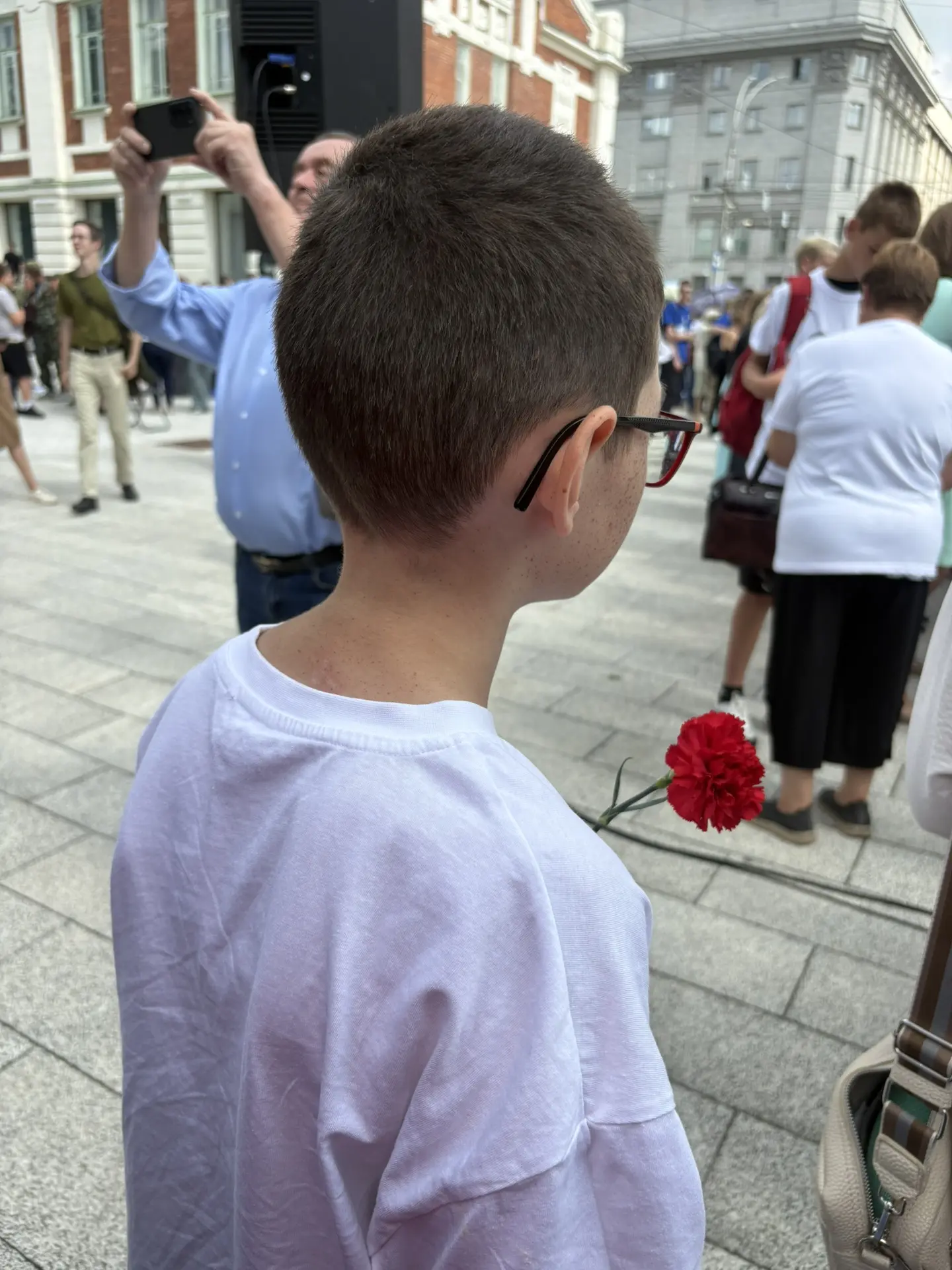 💔Память детей — жертв войны в Донбассе почтили в Новосибирске.💔
🕊️🤍 Митинг прошёл в среди участн