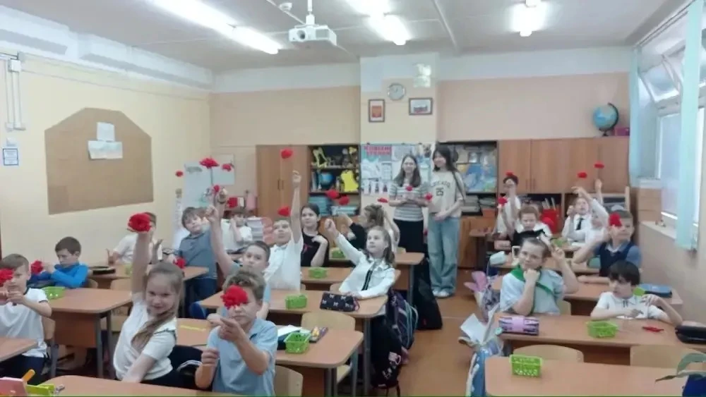 💢 Цветы Победы  Друзья! День Победы завершился, но мы расскажем ещё о нескольких праздничных события