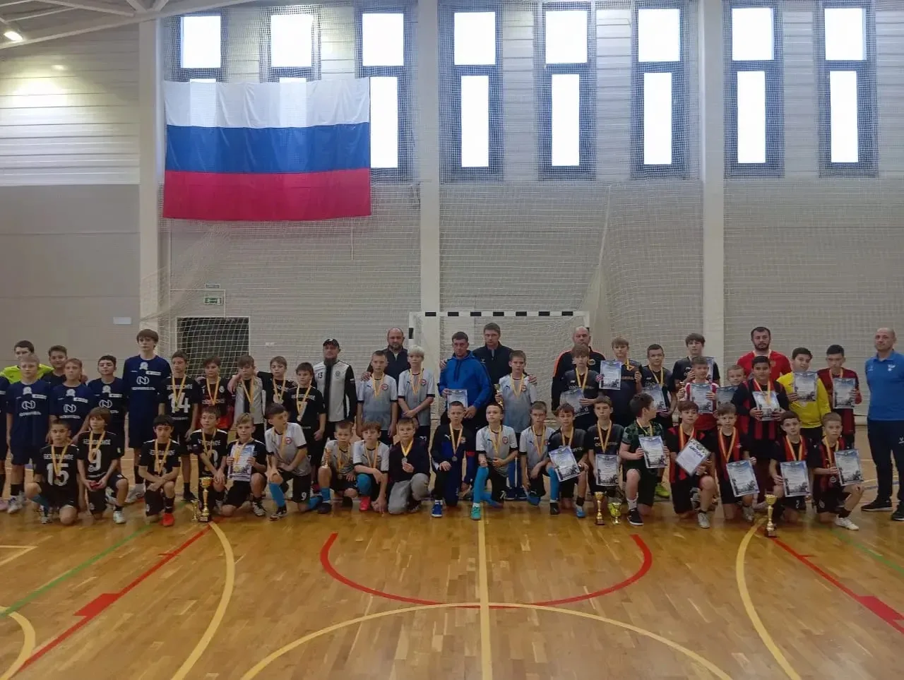 Наша школа любит спорт⚽️🥅  Команда мальчиков 2012-2013 года рождения  приняла участие в краевых соре