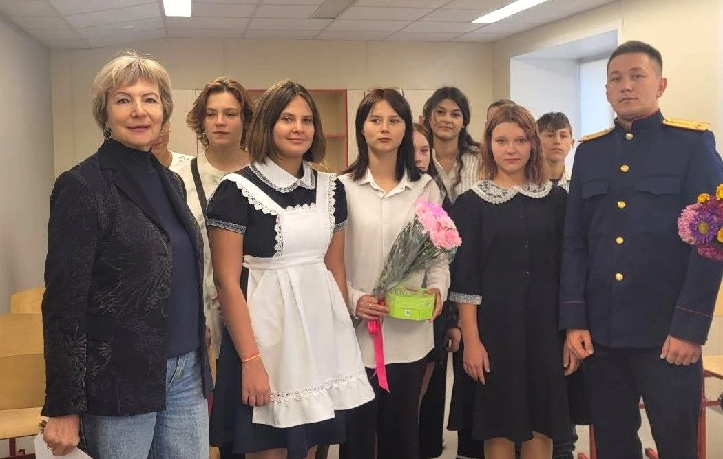 🍁Молодой следователь Алейского МСО СУ СК России по Алтайскому краю поздравил воспитанн...