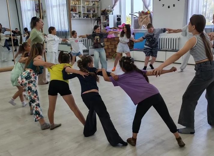 💃В ТАНЦЕ МЫ ЗАКРУЖИМСЯ: КОГДА МУЗЫКА РИСУЕТ УЛЫБКИ

Есть события, которые остаются в памяти яркими 