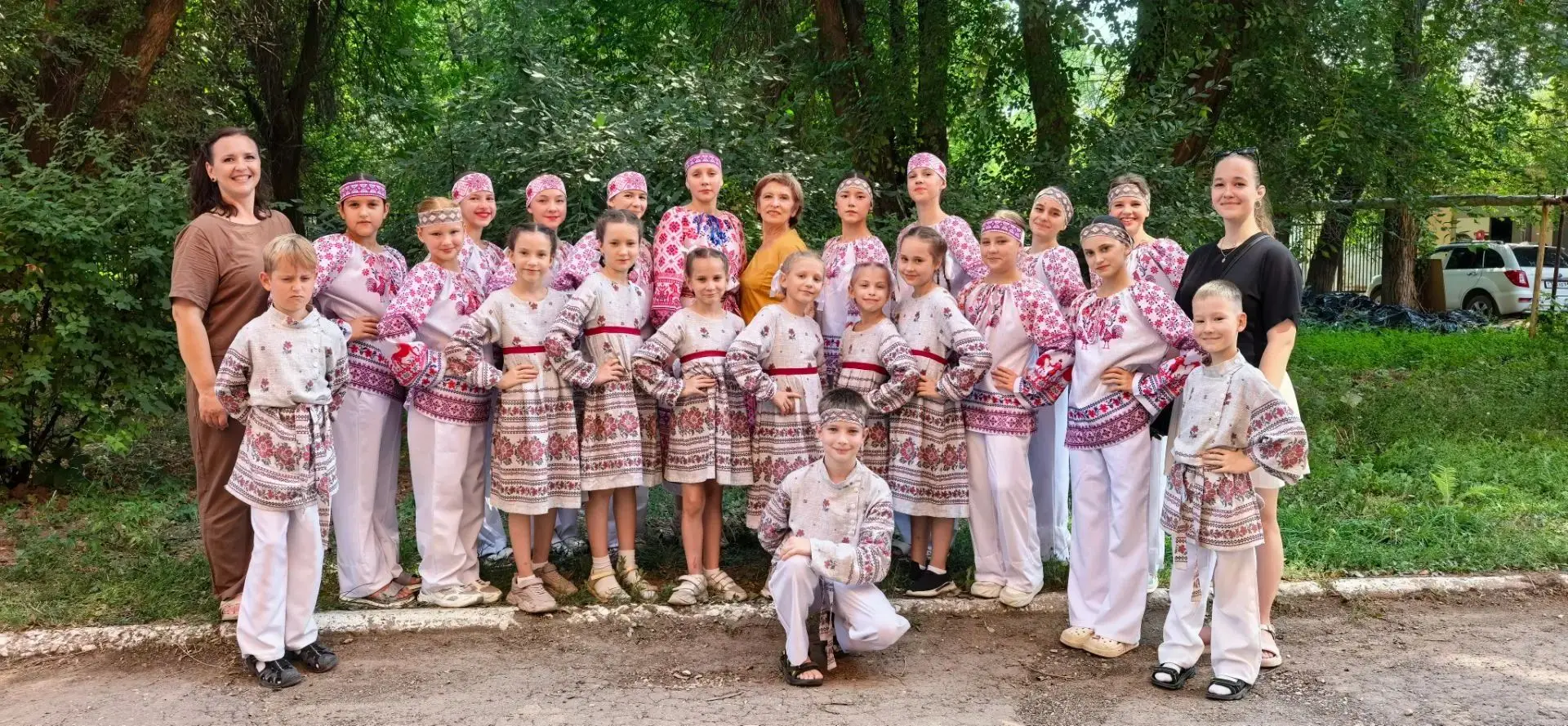 Воспитанники хореографического  коллектива "Гран па" (преподаватели Светличная Е. А.,  ...
