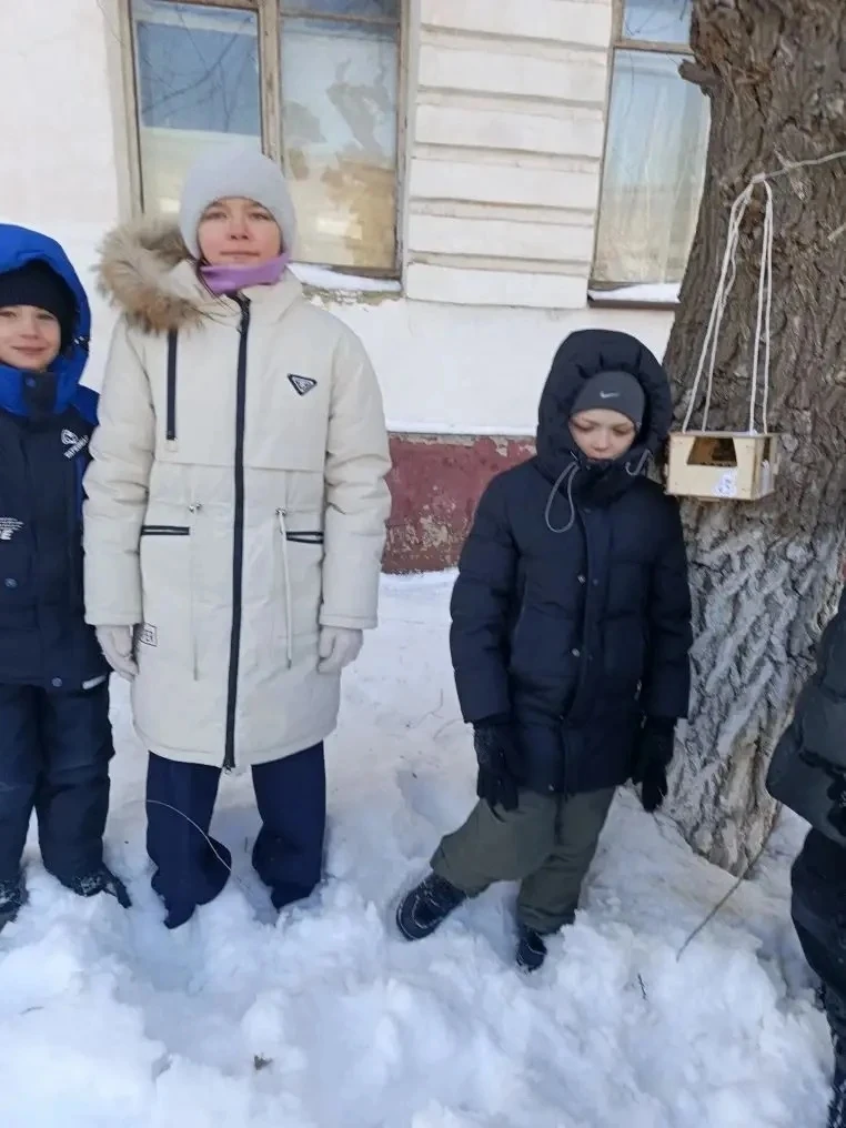 15 января в 2б, 3а, 4а классах состоялось открытое мероприятие « День зимующих птиц».