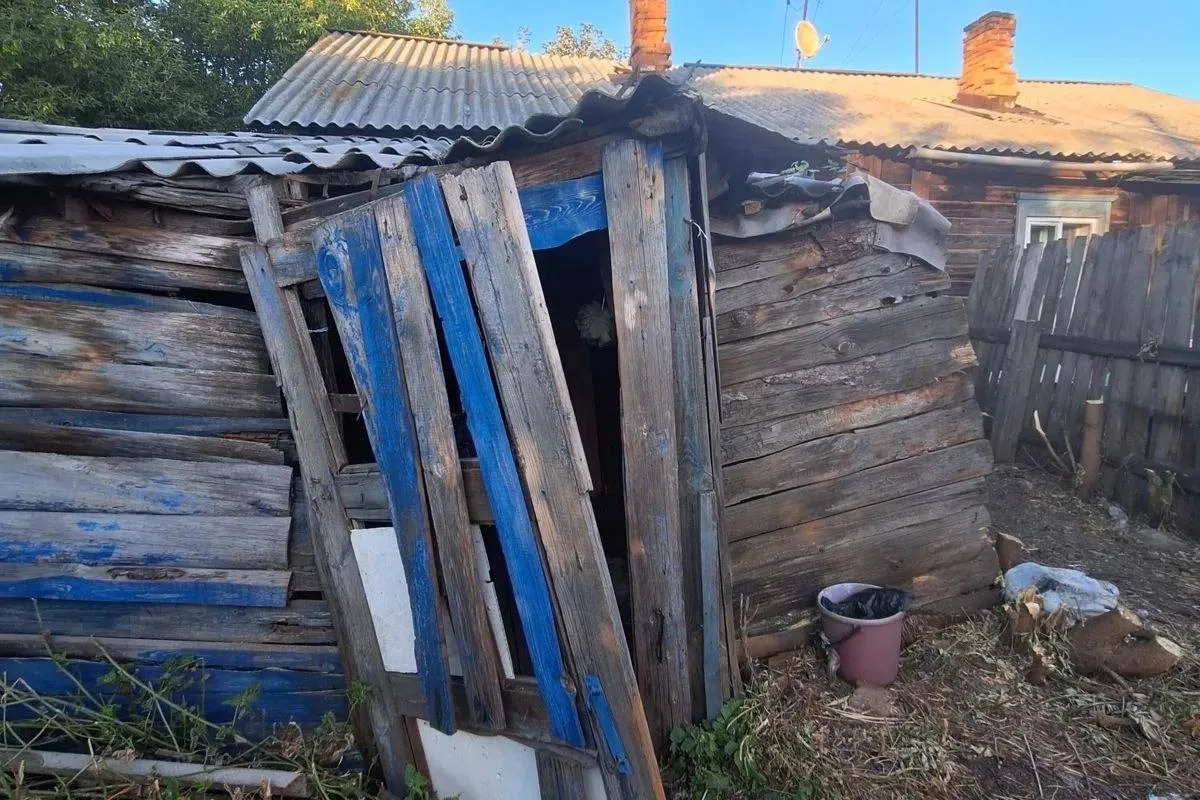 Приставы нашли должника по алиментам в сарае под Новосибирском