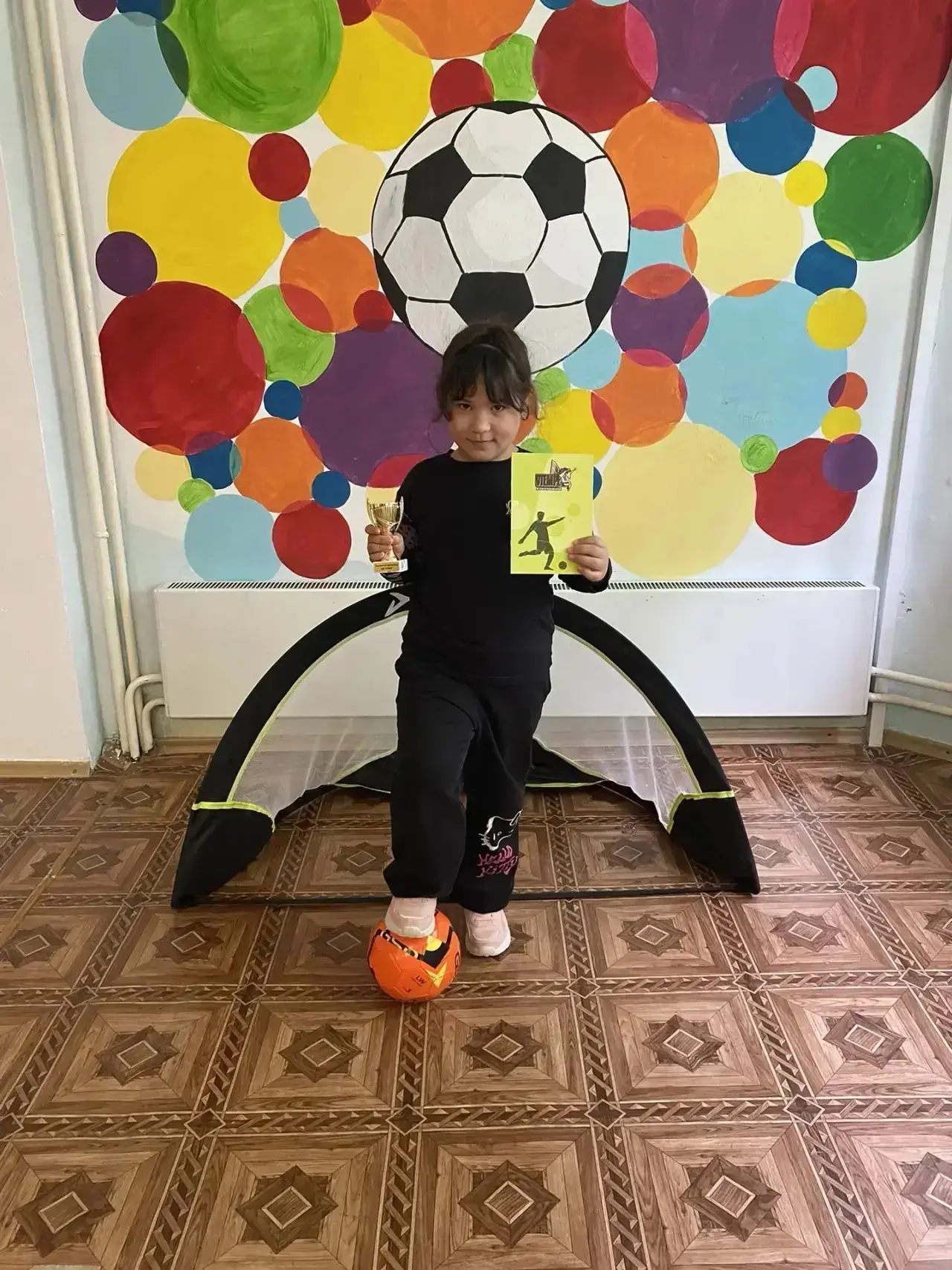🎉Ура! Наши юные футболисты — настоящие чемпионы!

Несколько ребят полностью собрали все наклейки в 