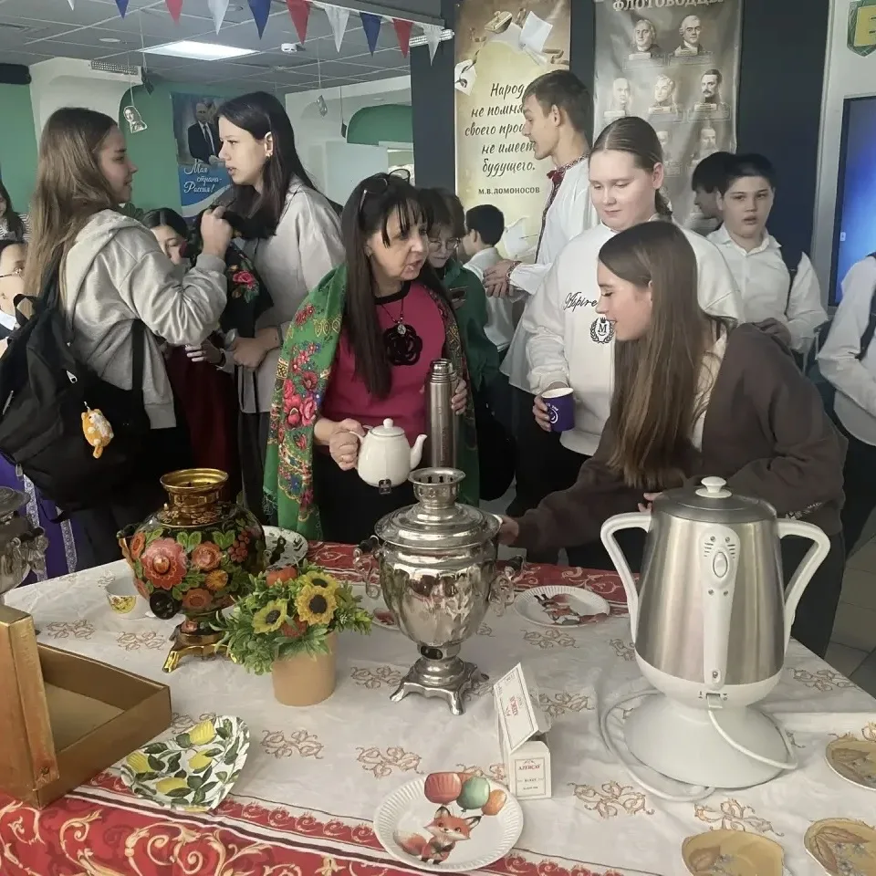 🌿25 марта  учитель истории Сердюк Татьяна Васильевна провела  внеклассное мероприятие «В гостях у Са
