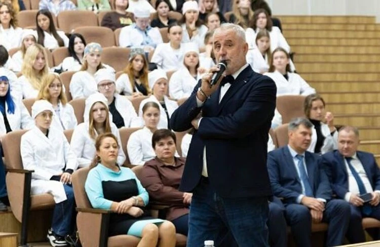 Сергей Середа поговорил со студентами СПбГАУ о перспективах ветеринарной карьеры