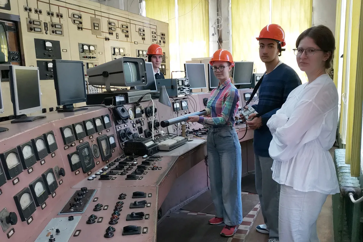 📌 В Санкт‑Петербургском университете прошла летняя практика «Ядерная физика и физика элементарных ч