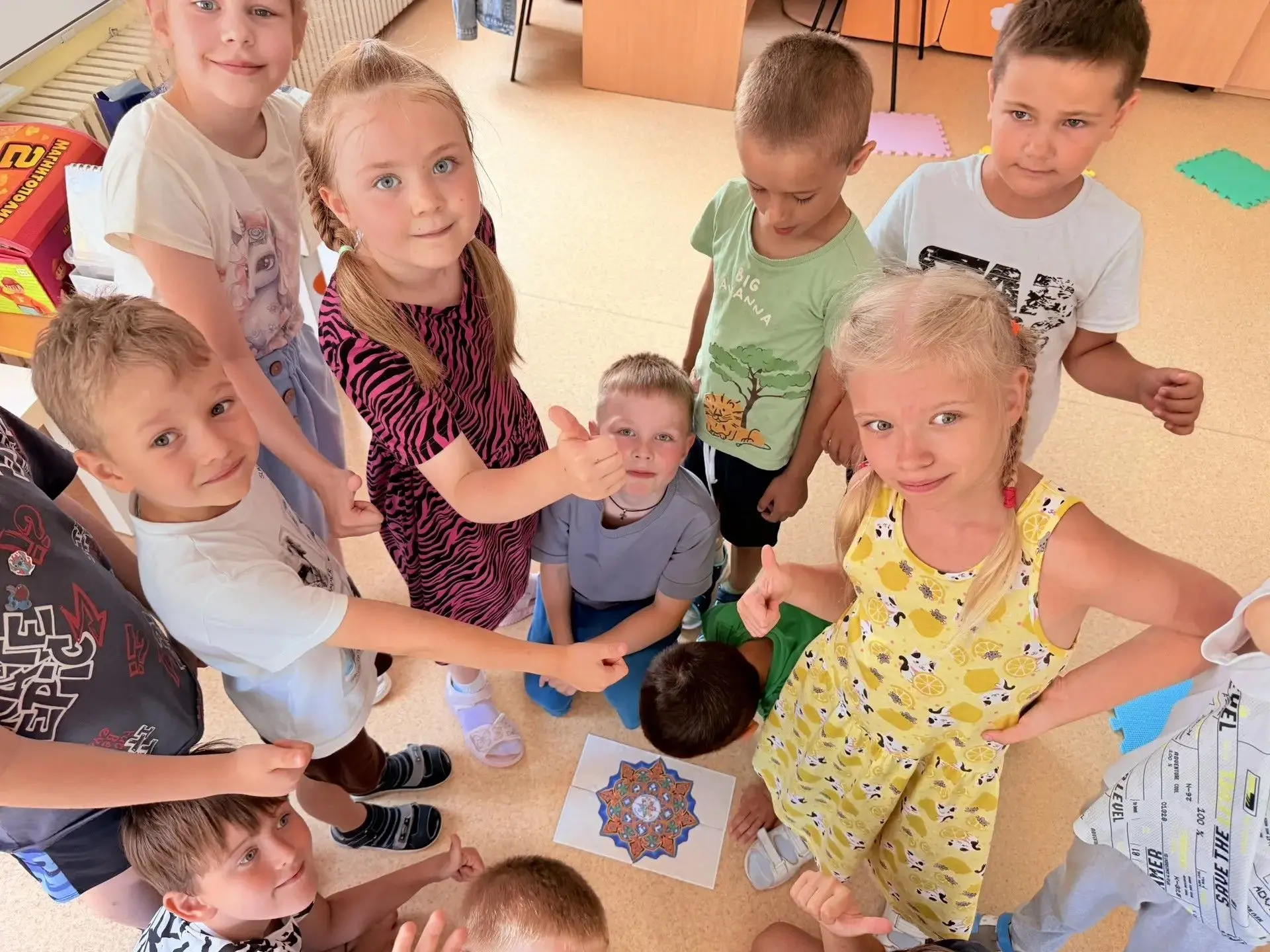 Квест «Сокровища дружбы»: в детском саду прошёл праздник единства и добра! ✨
Сегодня в нашем детском