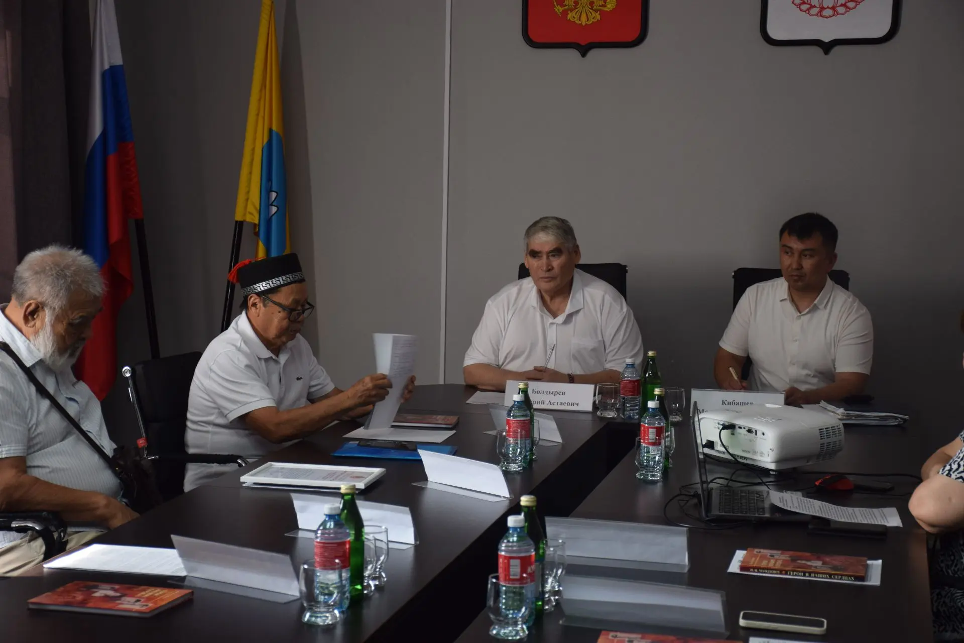 27.08.2026г. в администрации Черноземельского РМО под председательством главы район Вал...