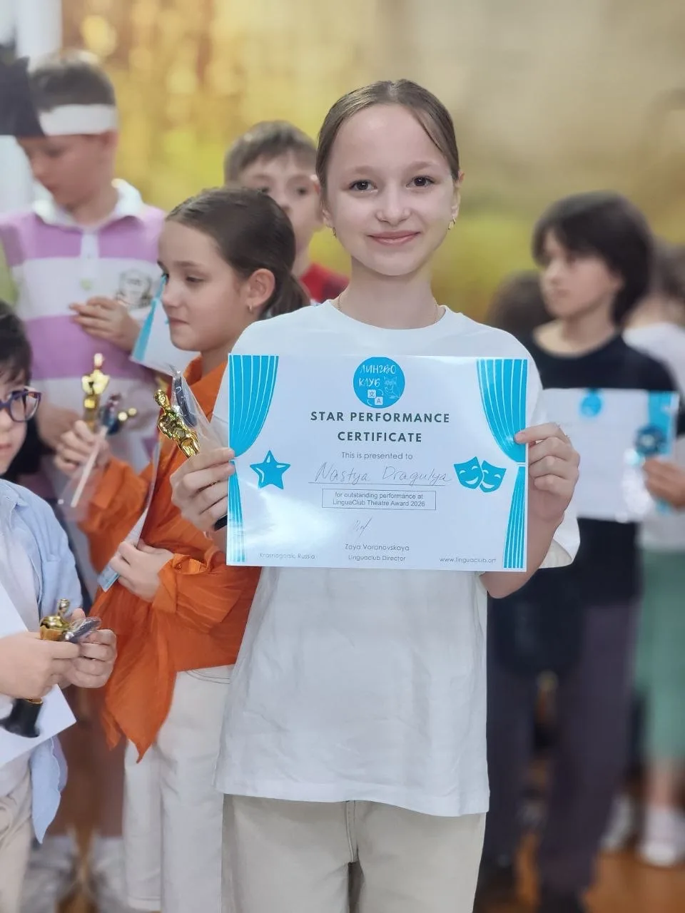 🎭 Финальное выступление на LinguaClub Theatre Show — Pinocchio!