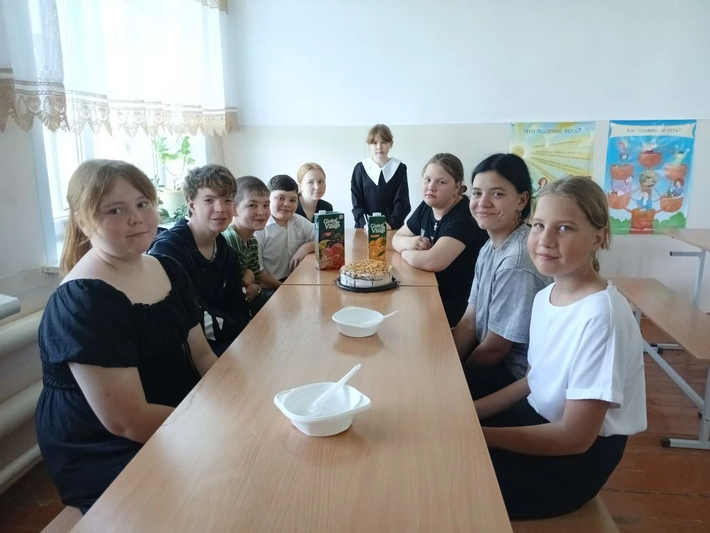 ☕️Чаепитие в честь Дня соседей и окончания учебного года!