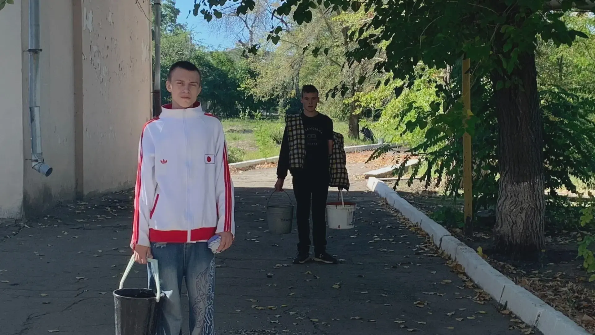 Уход за Садом Победы продолжается