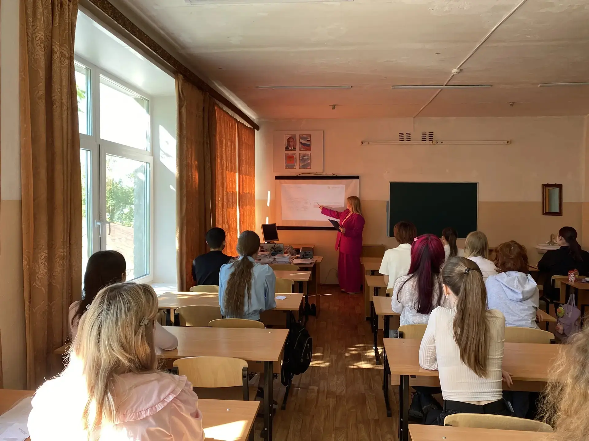 Для студентов первых курсов в филиале ОГБПОУ «РПК» в. Касимове проведен классный час на тему: «Профи