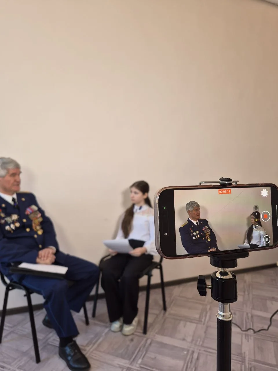 Сегодня к нам в школу пришёл полковник запаса, Геннадий Александрович Поздняков!🎖  Медиацентр «Ракур