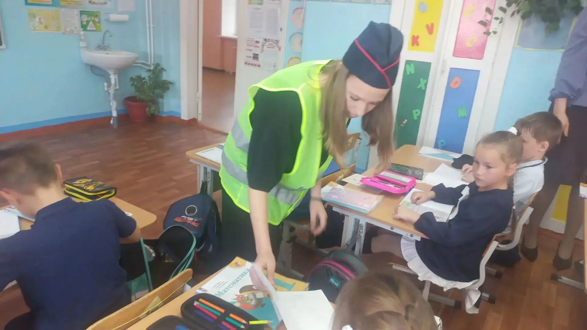 Рейд ЮИД: проверяем не только улицы, но и дневники! 🚌📓