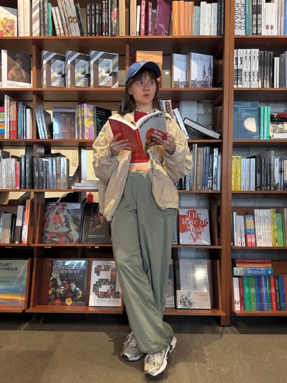 Заглянем в новый атмосферный книжный?