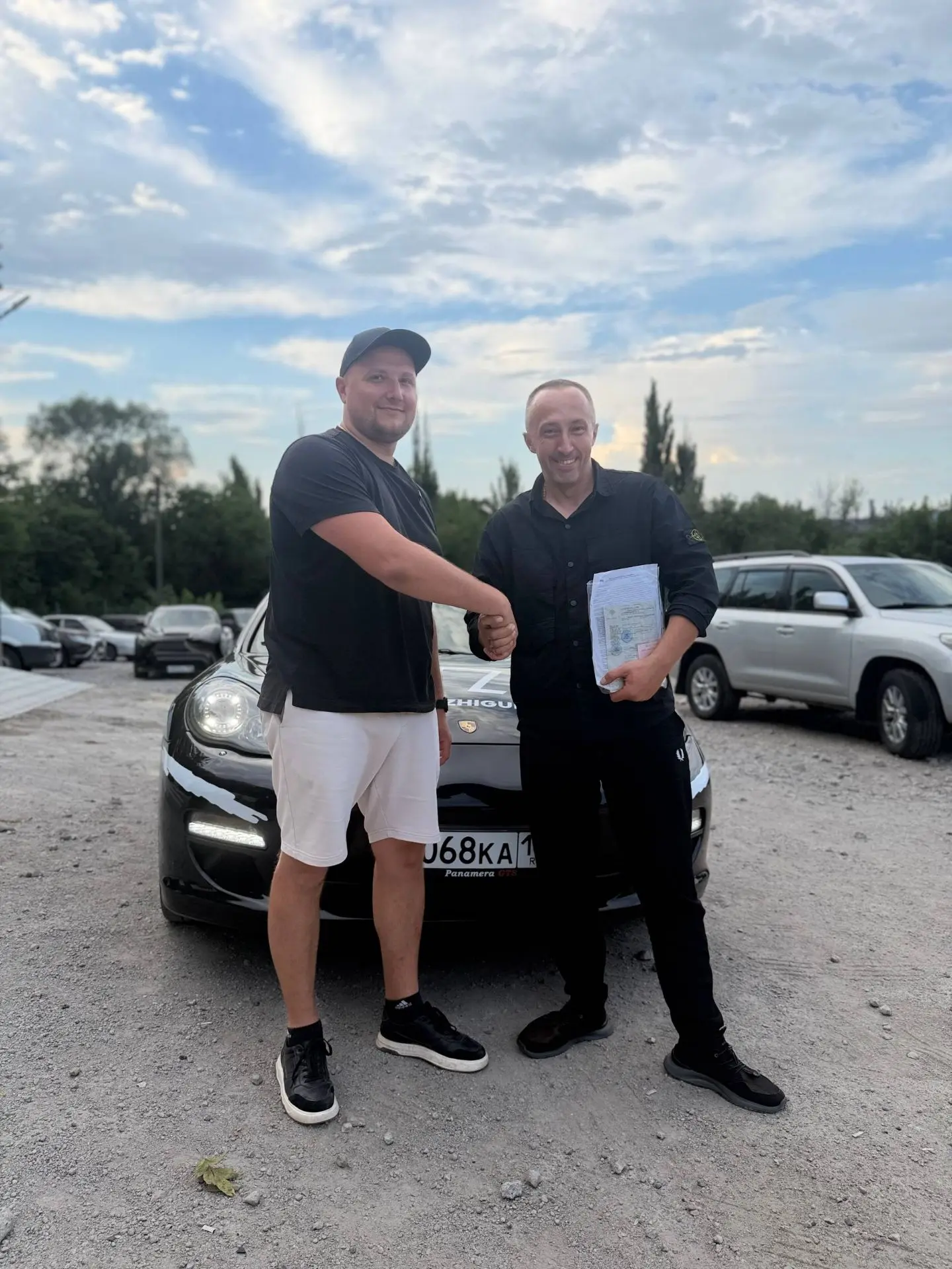 Андрей из Дебальцево сегодня стал победителем Porsche Panamera ! Он купил 5 ароматизаторов и один из