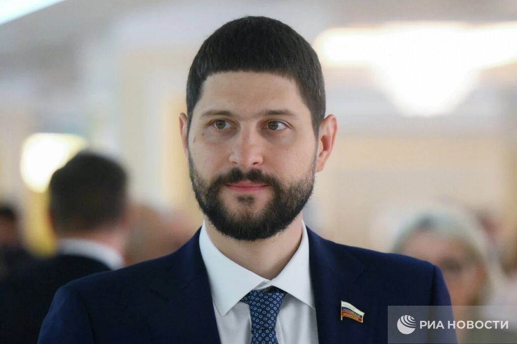 Атаки ВСУ на ДНР только объединяют людей, заявил сенатор Волошин