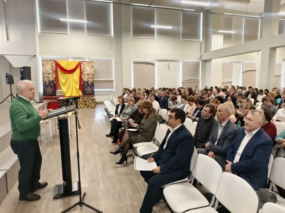 Педагоги Чувашии обсудили актуальные вопросы преподавания истории нашего края и духовно-нравственной