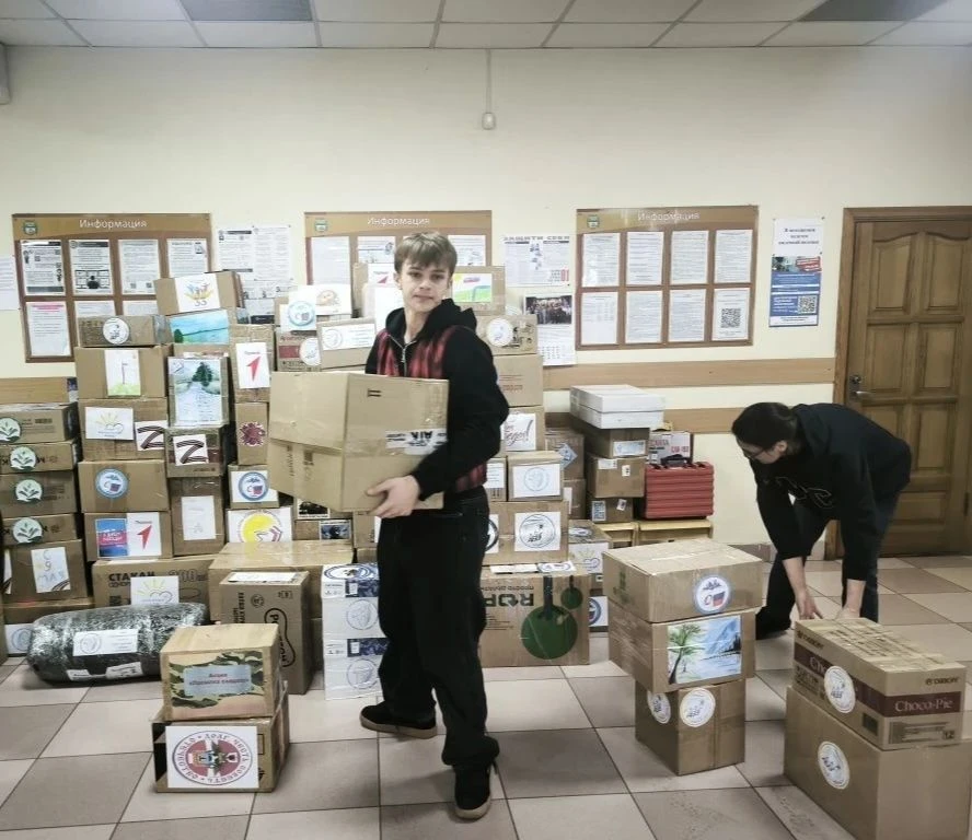 Бийск отправил очередной гуманитарный груз бойцам СВО ⁣ ✅Сегодня из города отправили 260 единиц груз