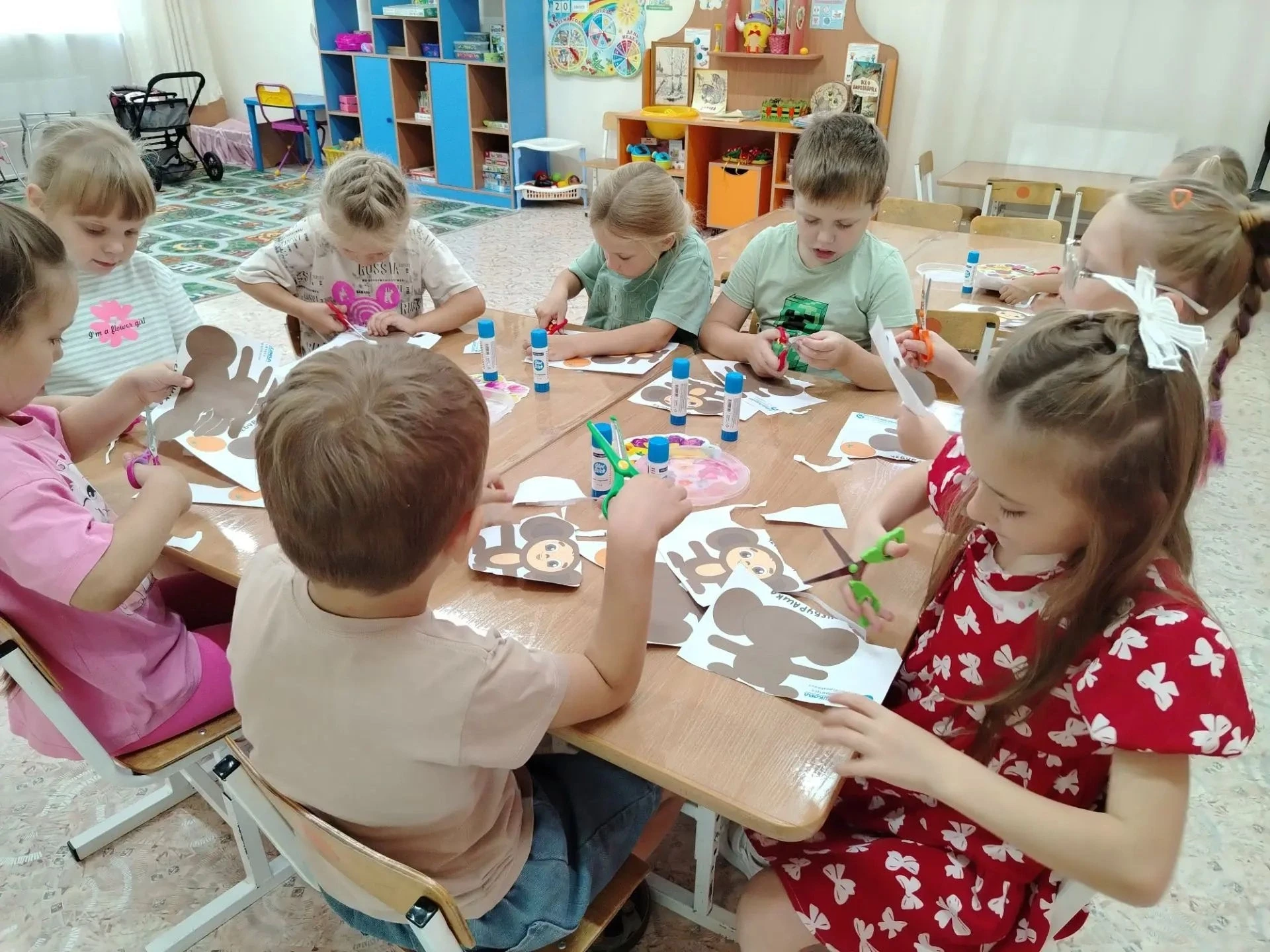 День рождения Чебурашки: 60 лет дружбы, апельсинов и больших 👂
