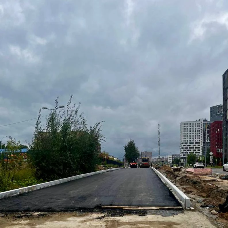 Отличная новость для жителей и автомобилистов: дорожные службы приступили к асфальтиров...