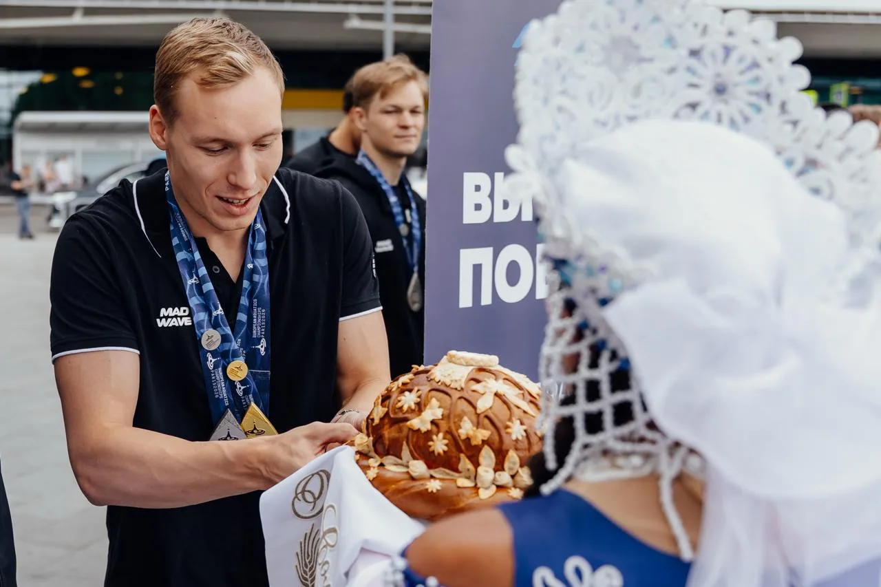 🔥 ПЛОВЦЫ ДОМА!