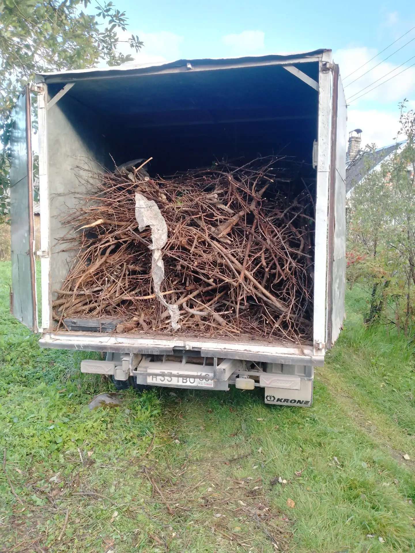 Демонтаж вывоз мусора любой категории грузоперевозки по городу Пскову и области звоните ☎️ 891188642