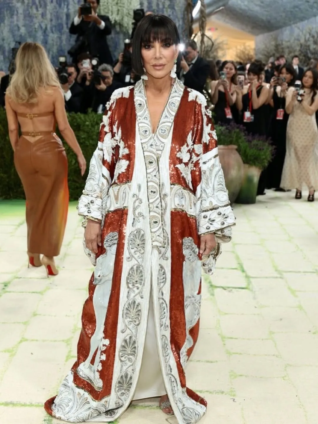 ⚡ Крис Дженнер на Met Gala 2026.