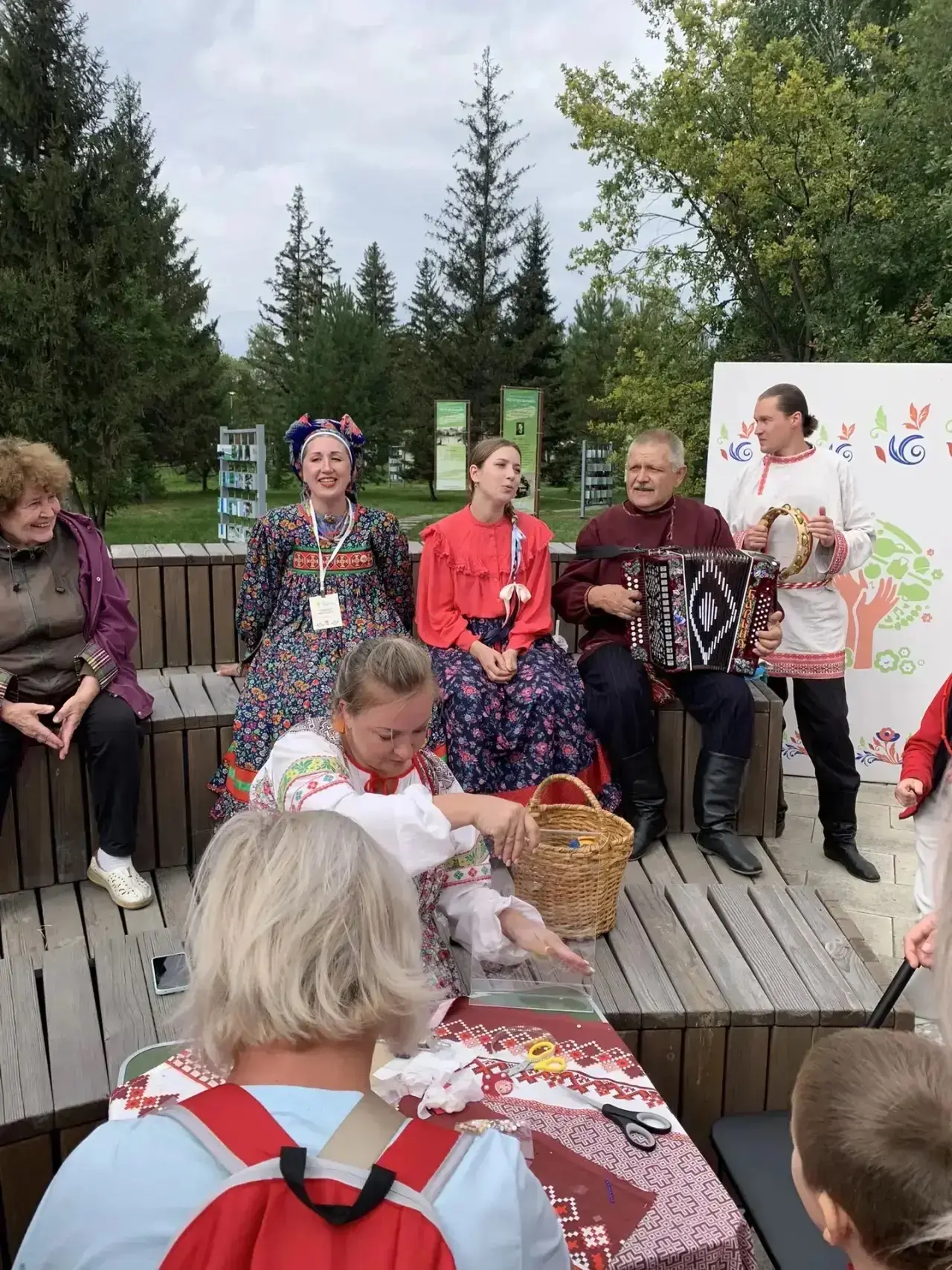 «Единой семьёй в Барнауле живём»: фестиваль национальных культур проходит в День города
