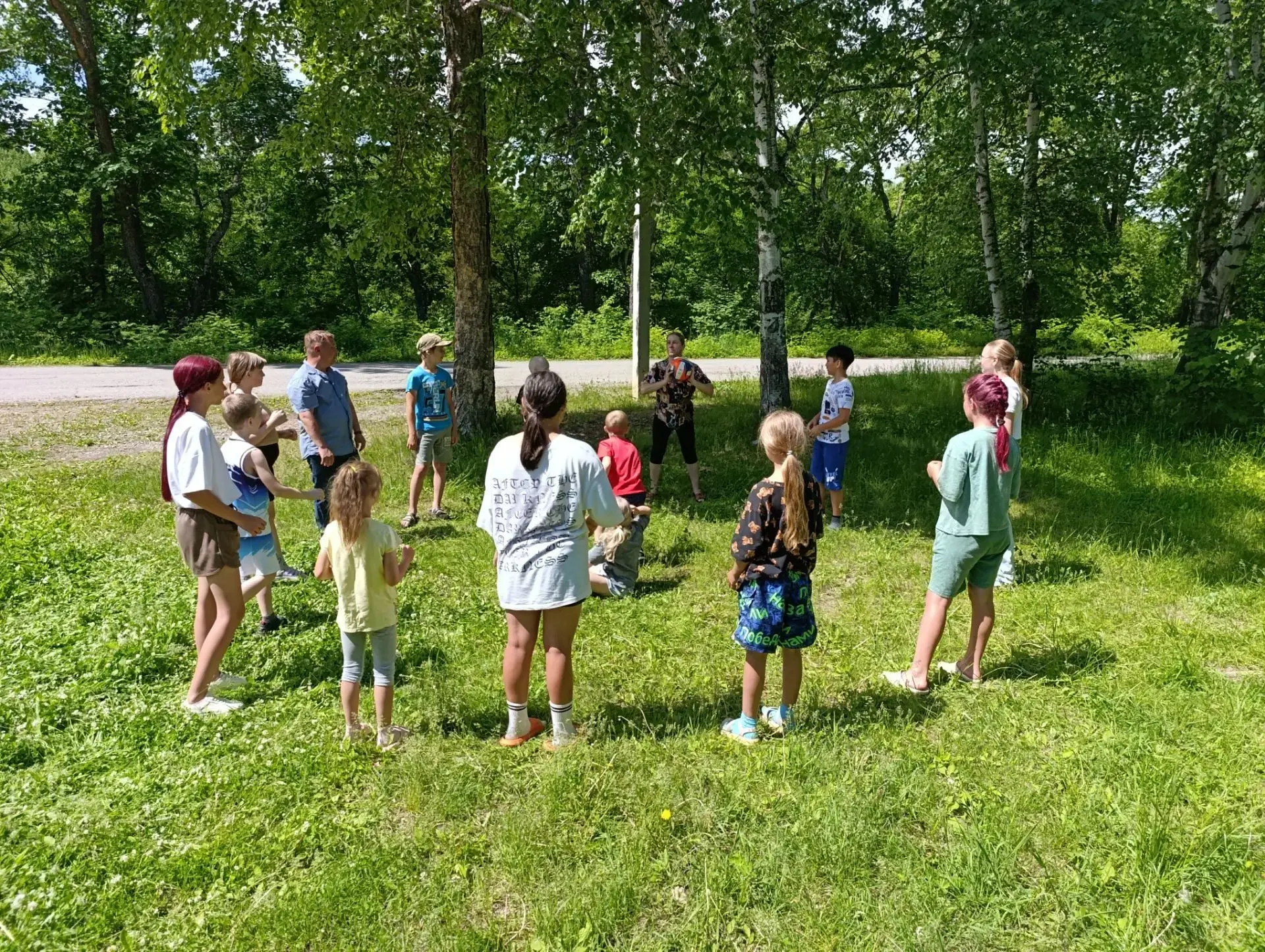 ✨16 июня наши ребята снова отправились в гости в местный дом культуры✨

Солнце светило ярко, настрое