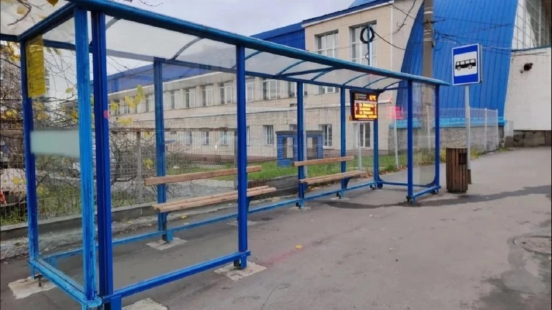 Остановку в Мурманске изрисовали за несколько часов до юбилея города.