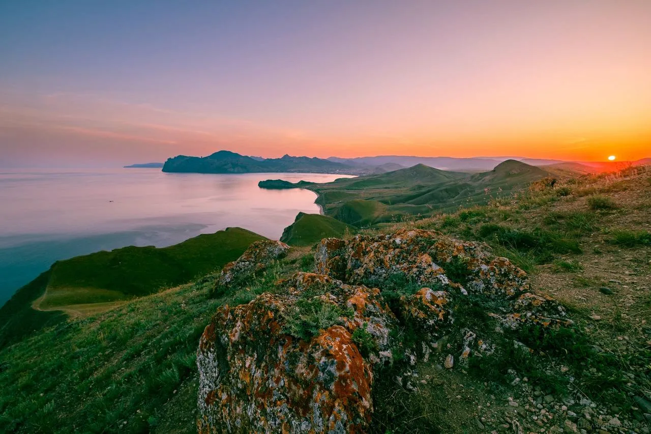 Закат на горе Джан-Кутаран.

 Фото: Андрей Шелякин