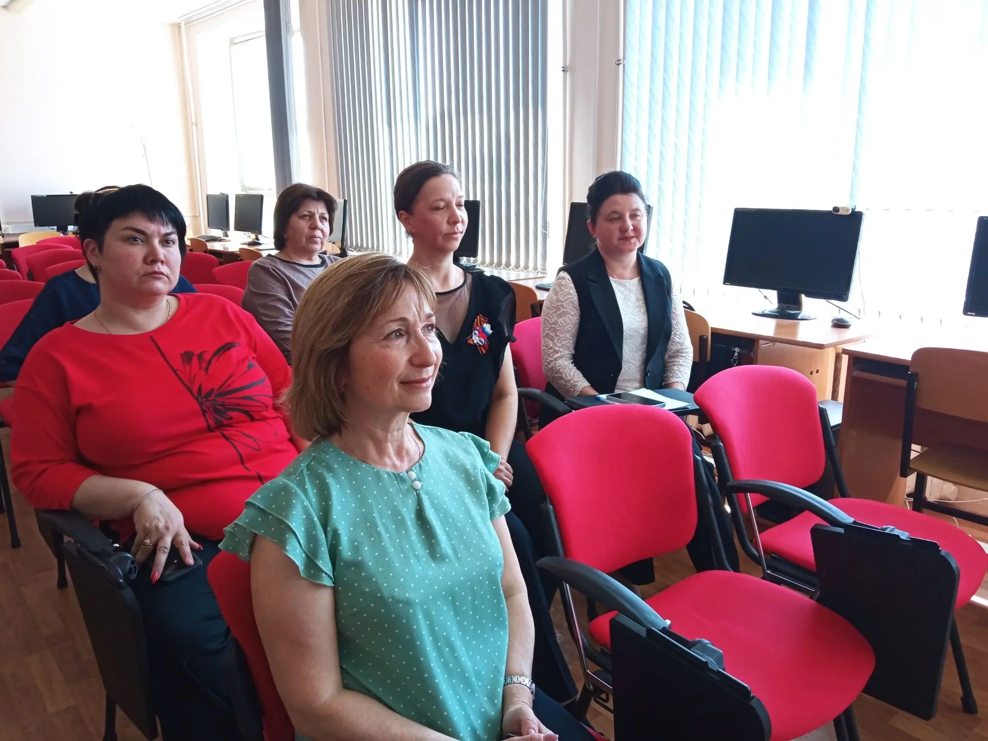 Для педагогов продолжаются занятия на курсах по развитию функциональной грамотности у учащихся   На 