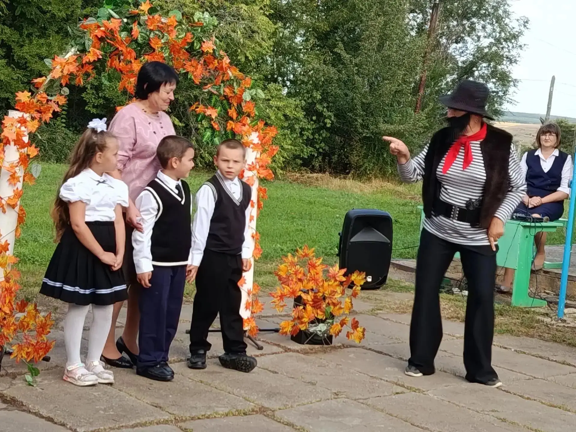 Сегодня школа села Сосновка встретила новый учебный год по-особенному торжественно и те...