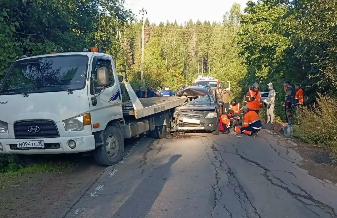 Три человека пострадали в ДТП с эвакуатором у дачи Винтера
