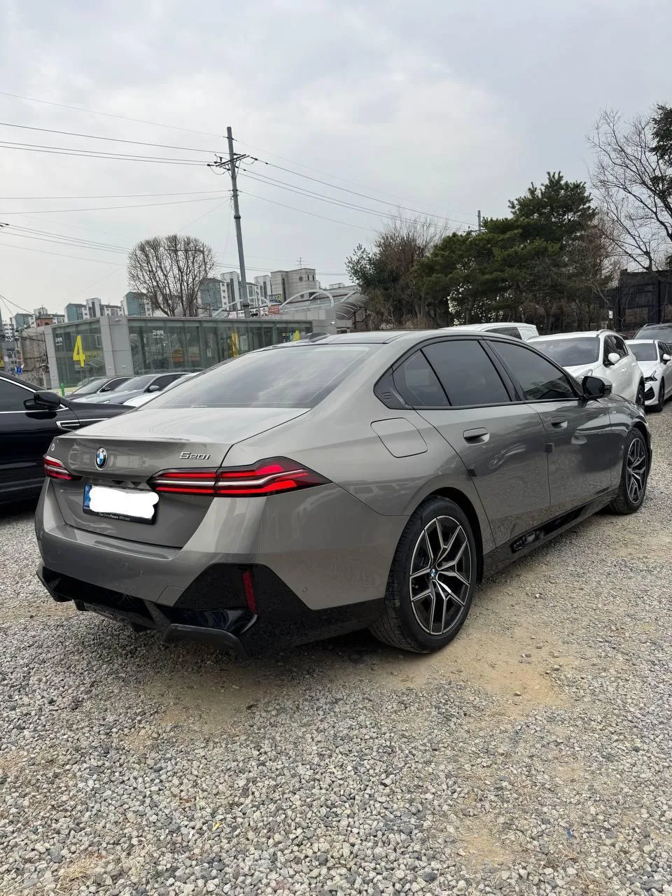 Так в чём же разница между двумя поколениями BMW 520i?  Кратко сравнили кузовы G30 и G60 для рынка Ю